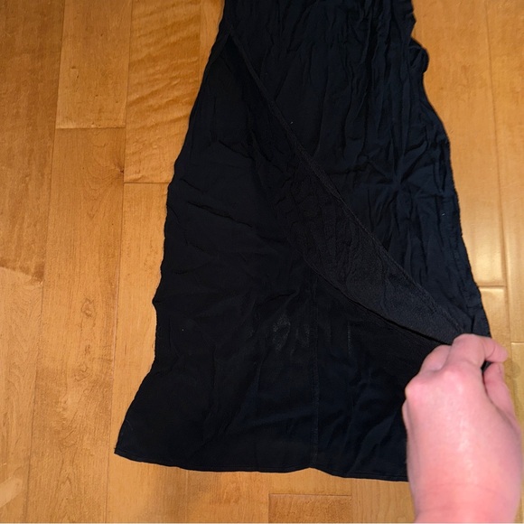 Tobi Black V Neck Maxi Tank Top Strap Dress Side Slits Mesh Paneling At Ribs - Picture 8 of 13